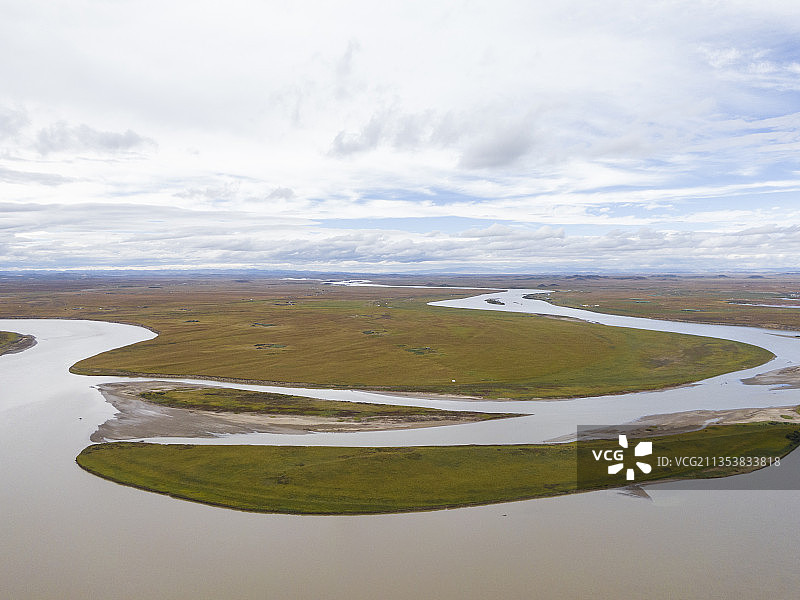 高视角航拍甘南藏族自治州玛曲县黄河第一湾图片素材