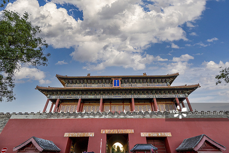 北京故宫（紫禁城）东华门图片素材