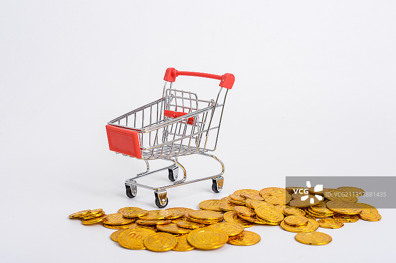 双11购物车 财富金币图片素材