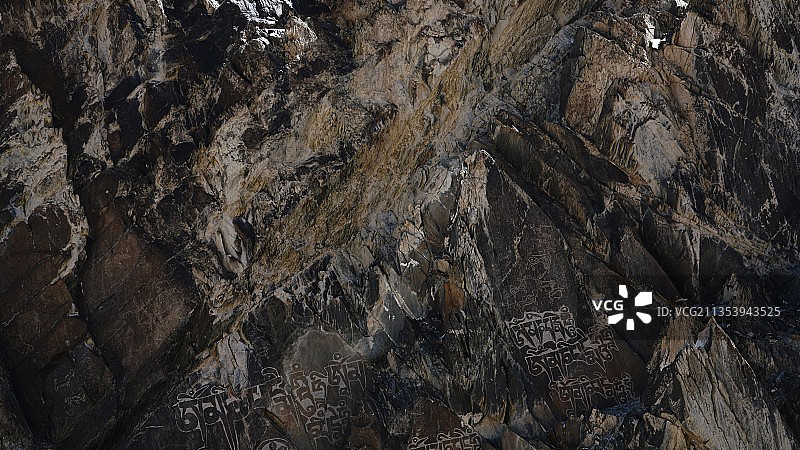 航拍岩石上的纹理图片素材