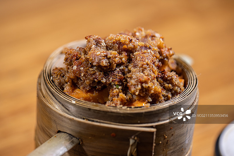 四川蒸笼粉蒸排骨图片素材