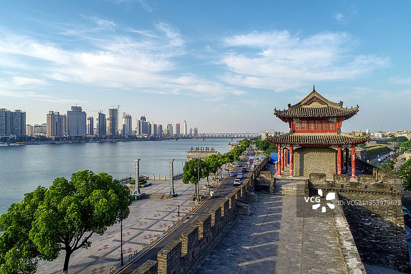 航拍襄阳古城城市风光图片素材