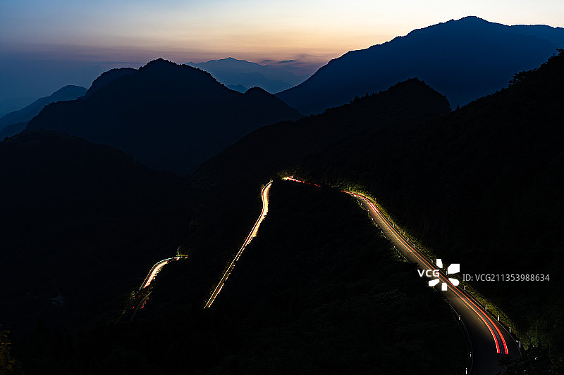 都江堰蒲虹路看夕阳西下图片素材