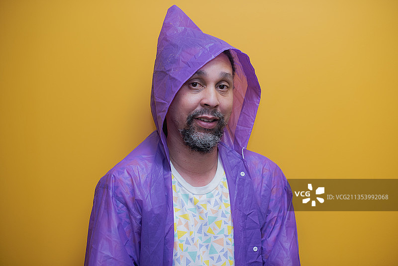 南非伊丽莎白港的印度男子画像图片素材