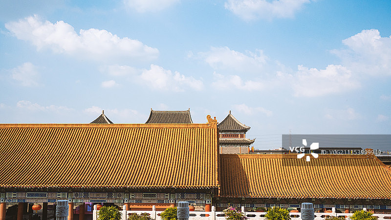 佛山中央电视台南海影视城宫殿屋顶天空图片素材