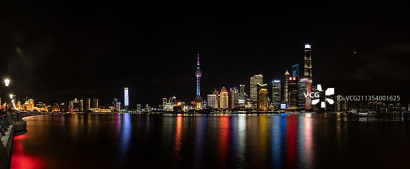 外滩陆家嘴夜•全景图片素材