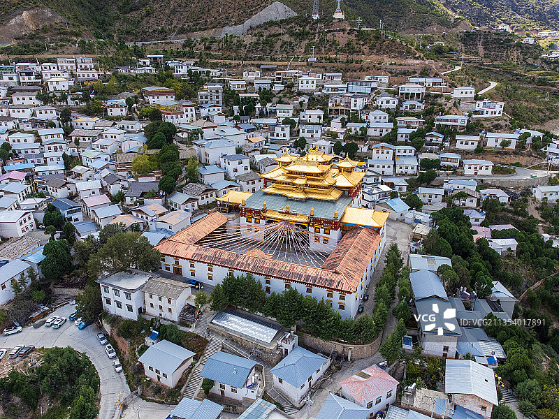 云南迪庆州香格里拉市东竹林寺航拍图片素材