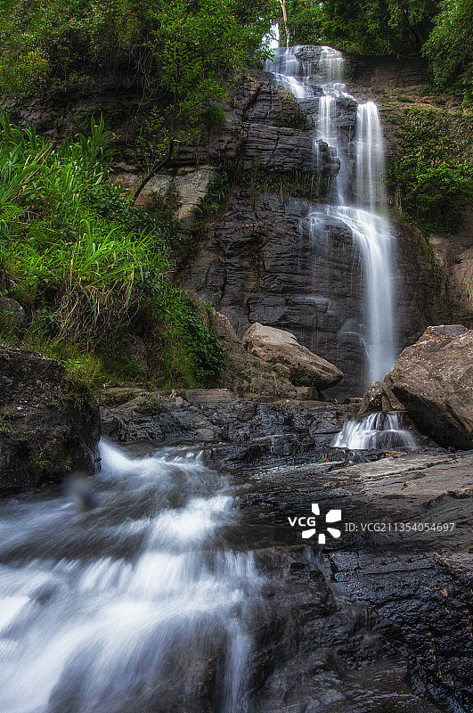 斯里兰卡拉特纳普勒森林瀑布风景图片素材