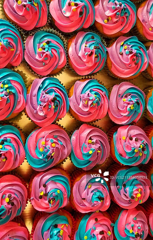 彩色纸杯蛋糕全画幅照片图片素材