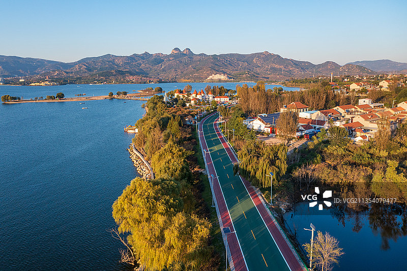 航拍莱芜雪野湖图片素材
