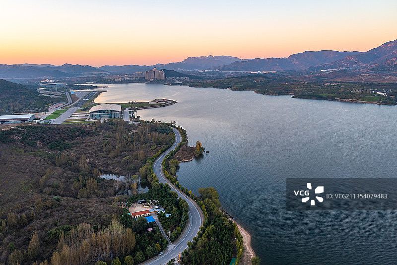 航拍莱芜雪野湖图片素材