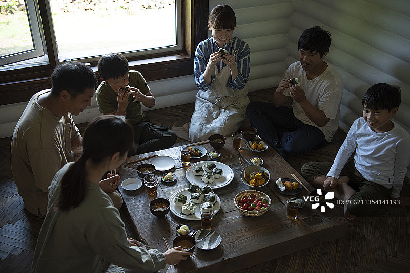 乡村生活用餐场景图片素材