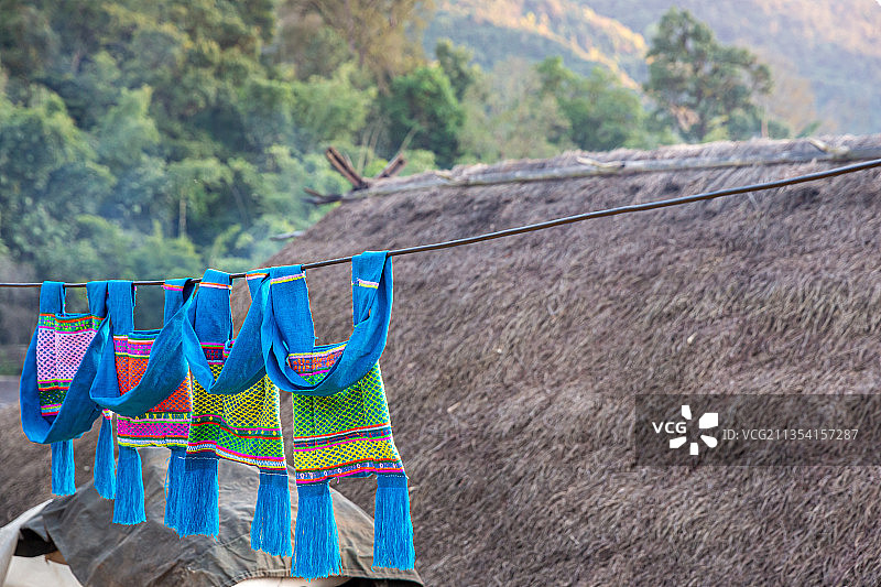 云南佤族背包图片素材