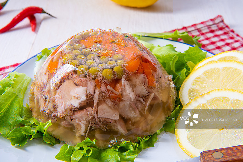 特写食物在盘子上的桌子图片素材