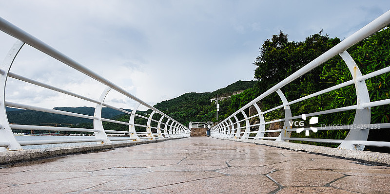深圳盐田区背仔角海滩海滨栈道图片素材