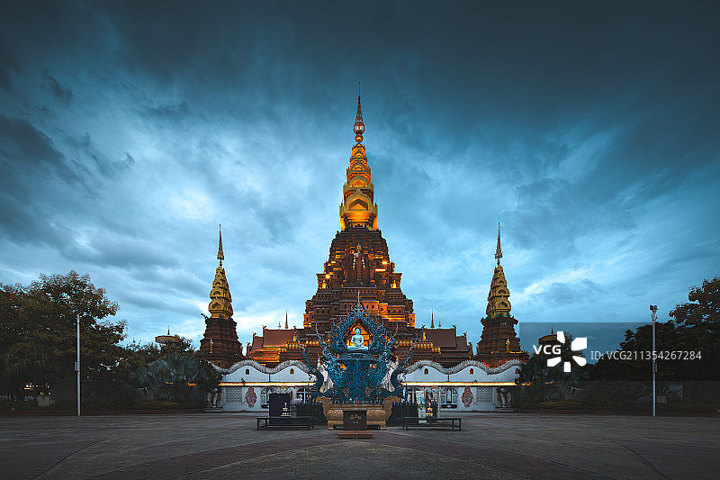 云南西双版纳景洪市大金塔景区图片素材