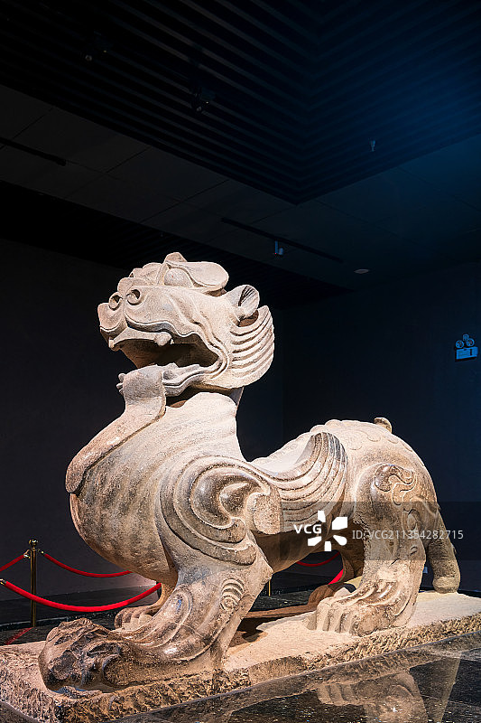 河南洛阳博物馆五大镇馆之宝——石辟邪图片素材
