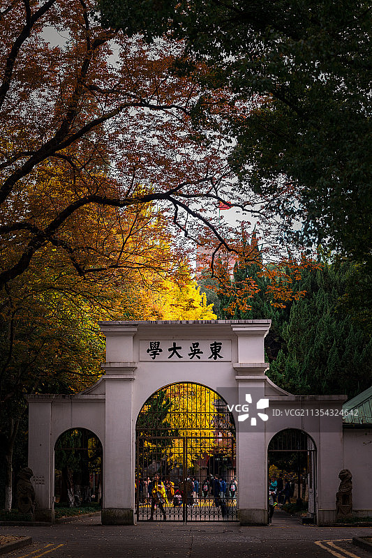 苏州大学秋色图片素材