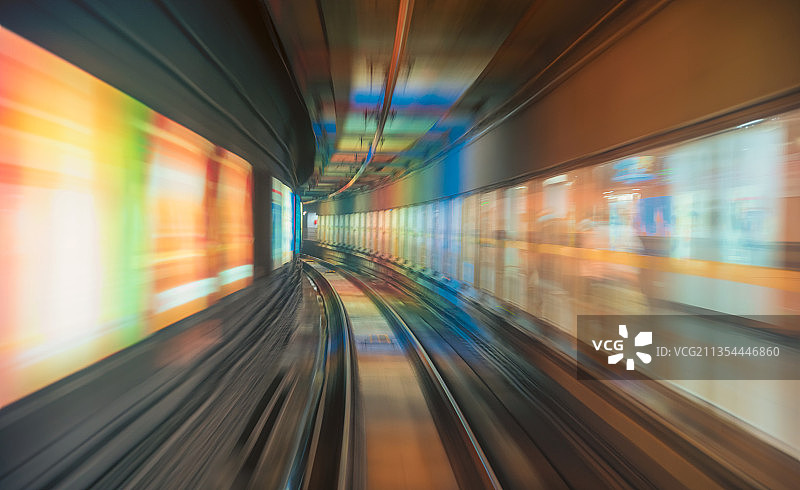 地铁出站模糊空镜头图片素材