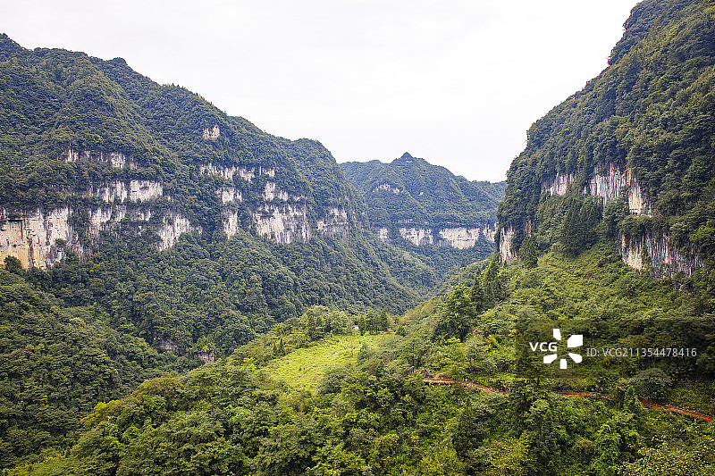 中国贵州毕节市大方油杉河风景名胜区仙宇屯风景区仙宇峰图片素材