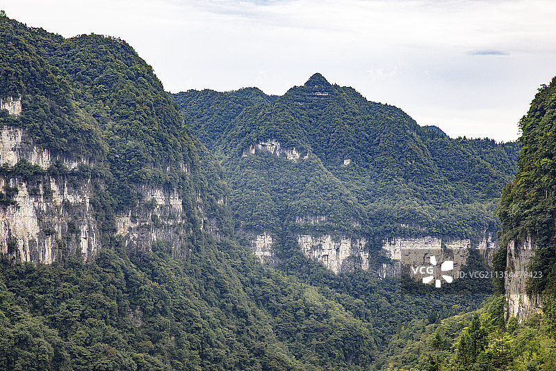 中国贵州毕节市大方油杉河风景名胜区仙宇屯风景区仙宇峰图片素材