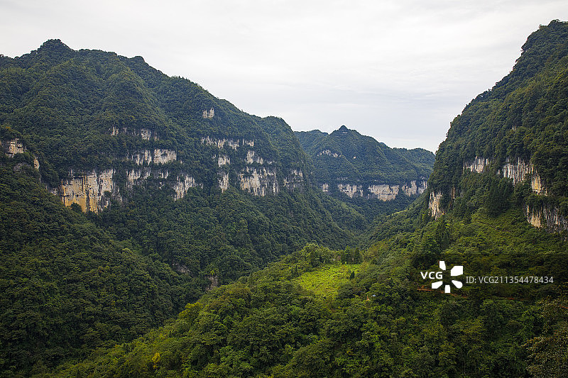 中国贵州毕节市大方油杉河风景名胜区仙宇屯风景区仙宇峰图片素材