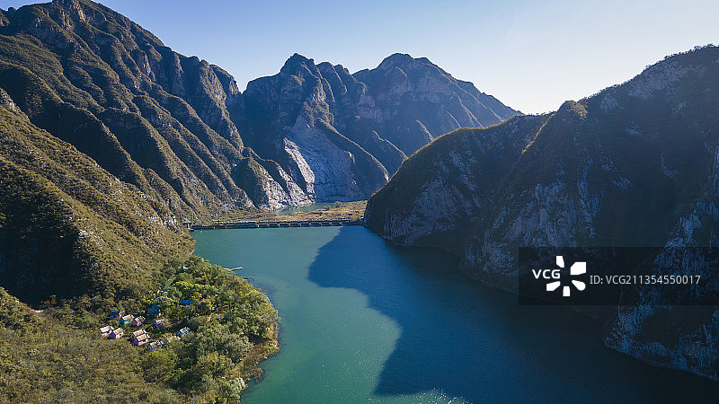 航拍北京门头沟落永定河上的坡岭水库图片素材