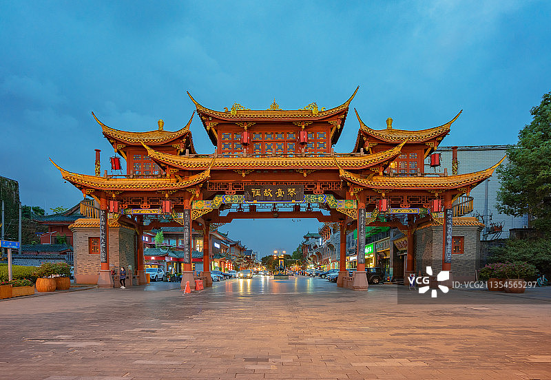 成都市琴台路夜景图片图片素材