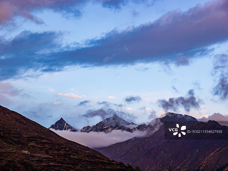 四川阿坝小金四姑娘山的秋天图片素材