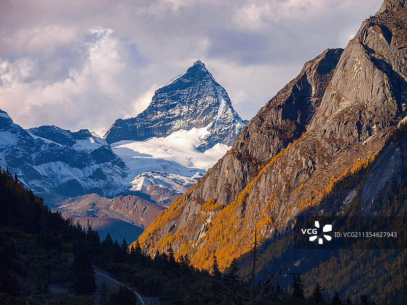 四川阿坝小金四姑娘山秋天图片素材