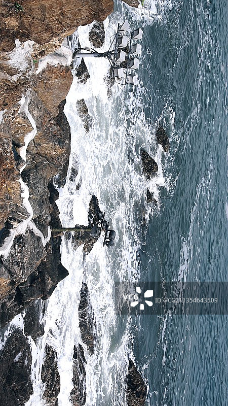 烟台山惹浪亭下图片素材