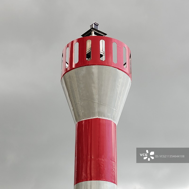 高塔仰天俯视图图片素材