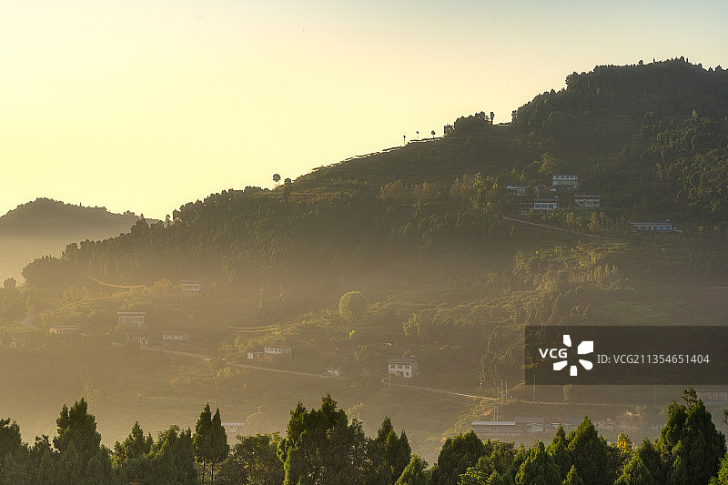 晨光龙泉山图片素材