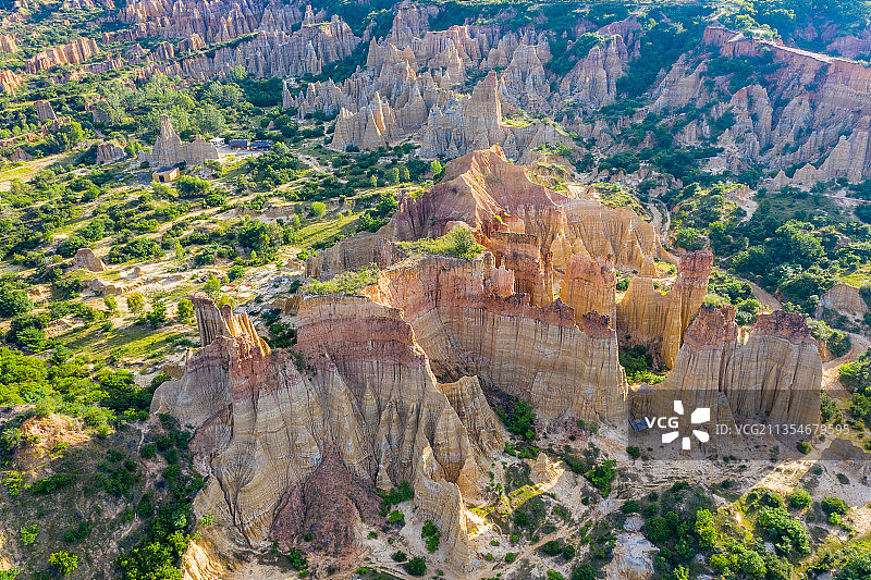 云南省楚雄州元谋县浪巴铺土林图片素材