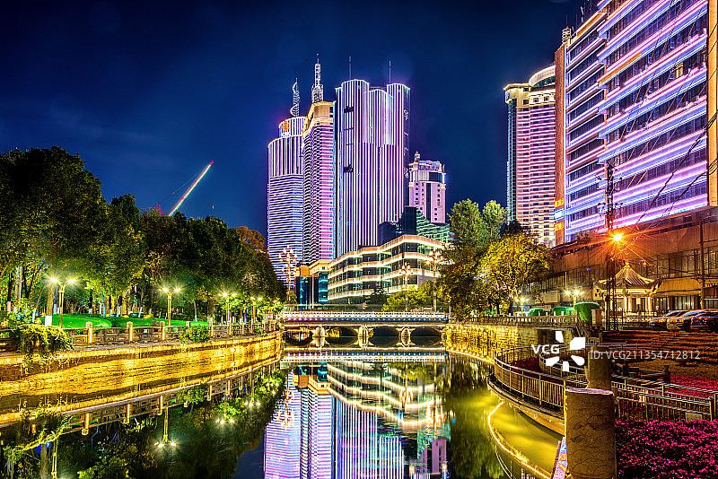 中国云南昆明金牛公园城市夜景图片素材