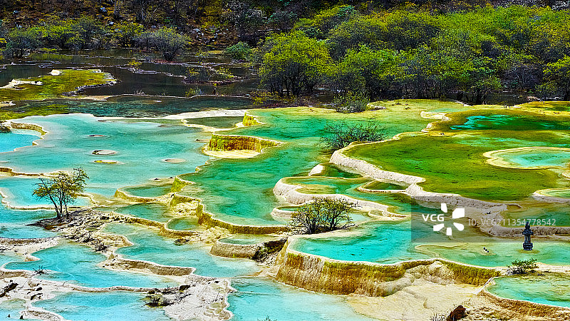 黄龙五彩池图片素材