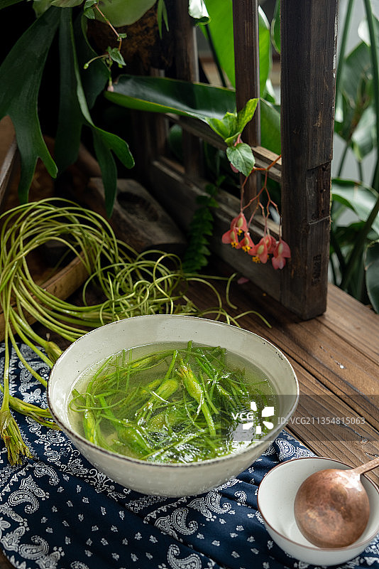 大理海菜花芋头汤图片素材