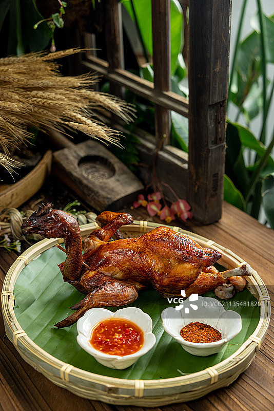 版纳烤鸡图片素材