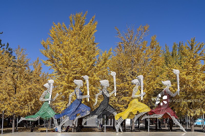 奥林匹克公园火炬手雕塑图片素材