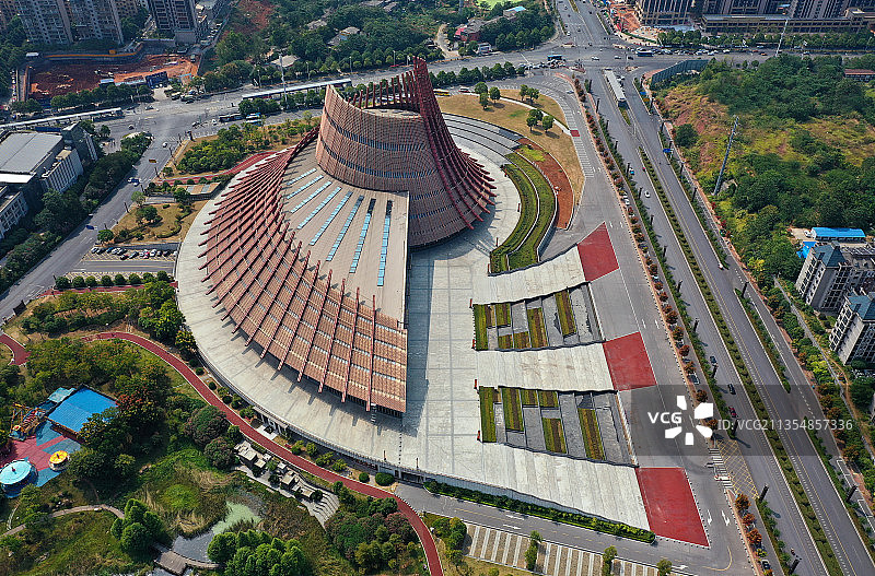 湖南省株洲市天元区地标建筑神农大剧院航拍图片素材