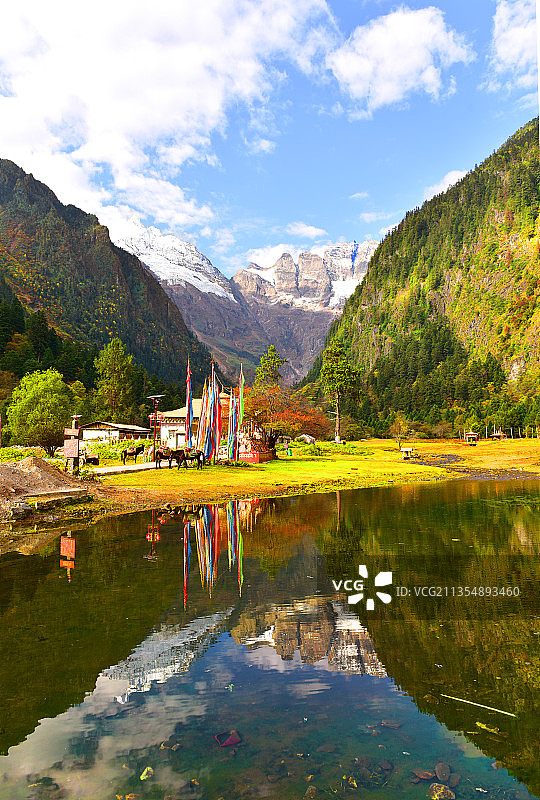 雨崩下村图片素材