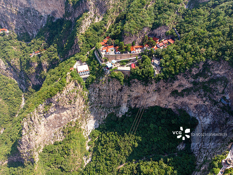 航拍房山区圣莲山景区寺庙建筑图片素材