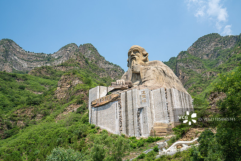 圣莲山景区老子雕像图片素材
