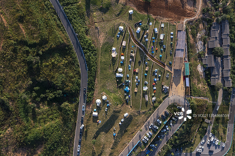 河南省洛阳市伊滨区万安山露营小镇图片素材