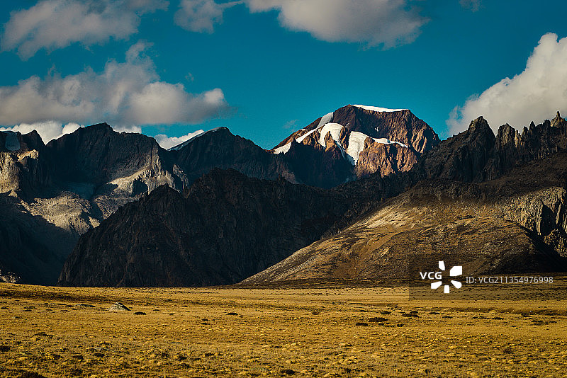 夏塞峰图片素材