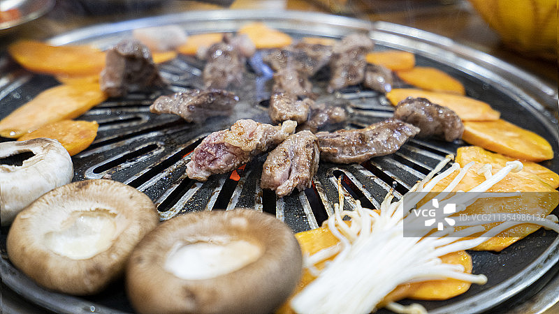 秋日韩式烤肉图片素材