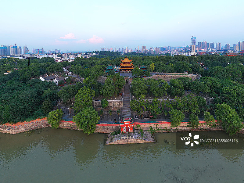湖南省岳阳市国家重点风景名胜岳阳楼景区航拍图片素材