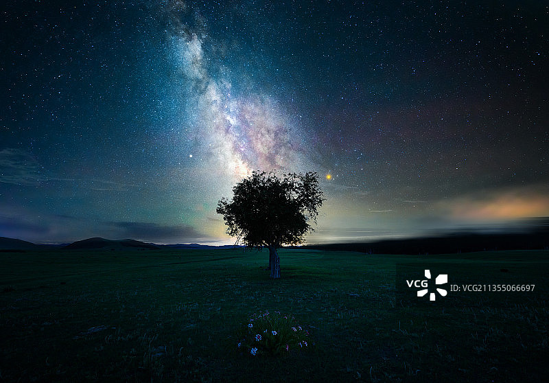 草原上的星空图片素材