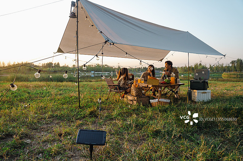 野营地的清洁能源图片素材