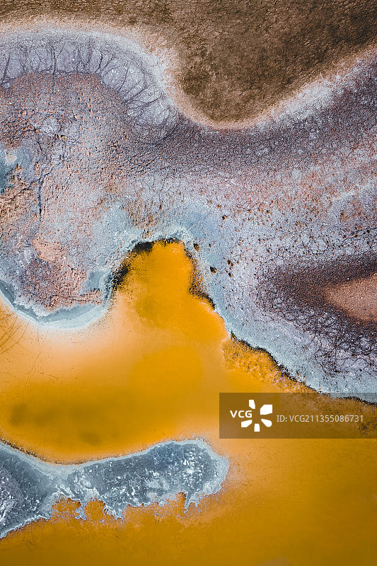 腾格里沙漠天鹅湖图片素材